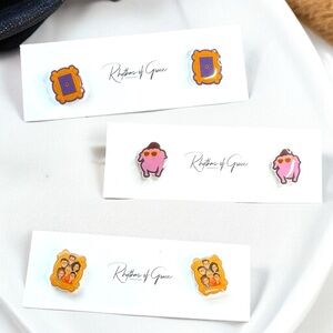 Central Perk Chic: FRIENDS-Themed Stud Earrings in Three Fun Colors! NWT Studs
